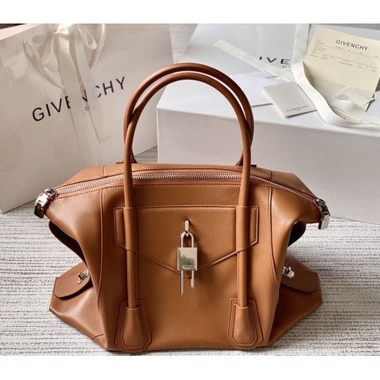 Replica di lusso Borsa Givenchy Antigona media con chiusura morbida marrone Imitazioni Cloni Borsa Givenchy Antigona media con chiusura morbida marrone firmate