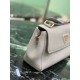 Replica di lusso Borsa a tracolla Prada con patta 1BN022 Nero Imitazioni Cloni Borsa a tracolla Prada con patta 1BN022 Nero firmate