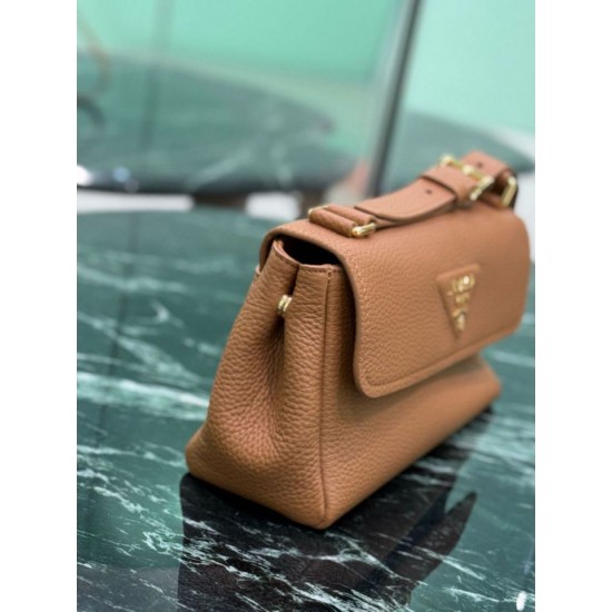 Replica di lusso Borsa a tracolla Prada con patta 1BN022 marrone Imitazioni Cloni Borsa a tracolla Prada con patta 1BN022 marrone firmate
