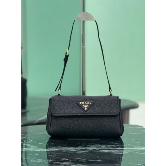 Replica di lusso Borse Alta Qualità a tracolla Prada con patta 1BN022 Nero Imitazioni Cloni Borse Replica Alta Qualità a tracolla Prada con patta 1BN022 Nero firmate