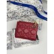 Cloni Portacarte Lady Dior con patta e l'iconica impuntura Cannage Rossa firmate