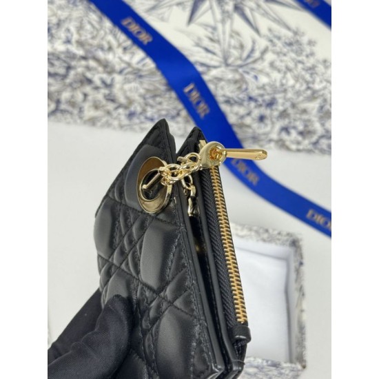 Replica di lusso Borse Portacarte Lady Dior con patta e l'iconica impuntura Cannage Nero Imitazioni Replica Borse Portacarte Lady Dior con patta e l'iconica impuntura Cannage Nero firmate