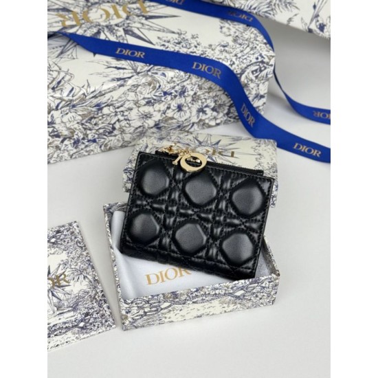 Replica di lusso Borse Portacarte Lady Dior con patta e l'iconica impuntura Cannage Nero Imitazioni Replica Borse Portacarte Lady Dior con patta e l'iconica impuntura Cannage Nero firmate