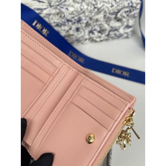 Cloni Portafoglio Dior Caro Dahlia in morbida pelle di vitello cannage Rosa firmate
