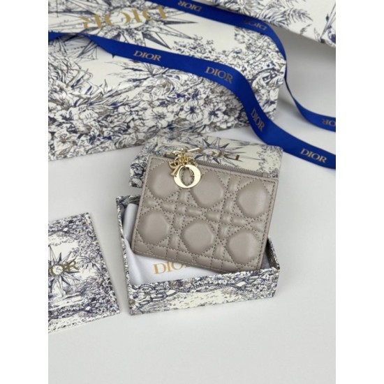 Replica di lusso Borse Portacarte Lady Dior con patta e l'iconica impuntura Cannage Grigio Imitazioni Replica Borse Portacarte Lady Dior con patta e l'iconica impuntura Cannage Grigio firmate