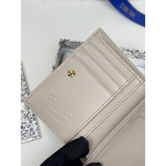 Replica di lusso Borse Portacarte Lady Dior con patta e l'iconica impuntura Cannage Grigio Imitazioni Replica Borse Portacarte Lady Dior con patta e l'iconica impuntura Cannage Grigio firmate