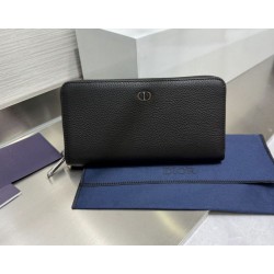 Portafoglio lungo con cerniera Dior CD Icon in pelle di vitello martellata nera Portafoglio lungo con cerniera Dior CD Icon in pelle di vitello martellata nera