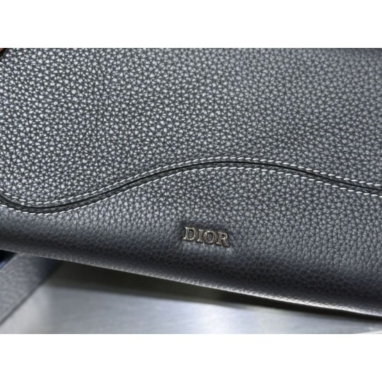 Replica di lusso Pari Portafoglio lungo Dior Saddle con cerniera pelle di vitello martellata nera Imitazioni Cloni Pari replica Portafoglio lungo Dior Saddle con cerniera pelle di vitello martellata nera firmate