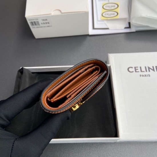 Replica di lusso Portafoglio piccolo Celine con patta pelle di vitello con motivo Triomphe Imitazioni Cloni Portafoglio piccolo Celine con patta pelle di vitello con motivo Triomphe firmate