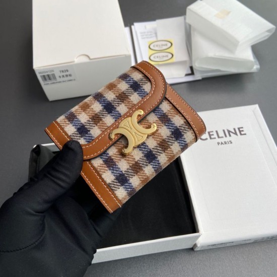 Replica di lusso Portafoglio piccolo Celine con patta pelle di vitello con motivo Triomphe Imitazioni Cloni Portafoglio piccolo Celine con patta pelle di vitello con motivo Triomphe firmate