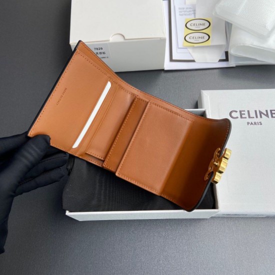 Replica di lusso Portafoglio piccolo Celine con patta pelle di vitello con motivo Triomphe Imitazioni Cloni Portafoglio piccolo Celine con patta pelle di vitello con motivo Triomphe firmate