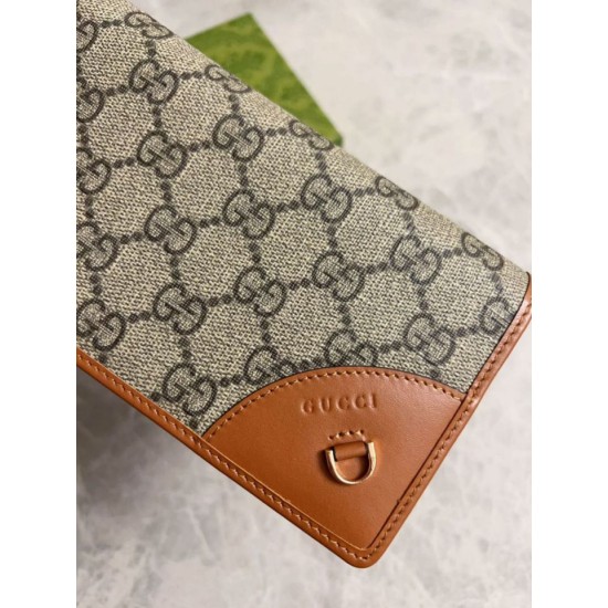 Replica di lusso Portafoglio continentale Gucci con emblema GG 821802 marrone Imitazioni Cloni Portafoglio continentale Gucci con emblema GG 821802 marrone firmate