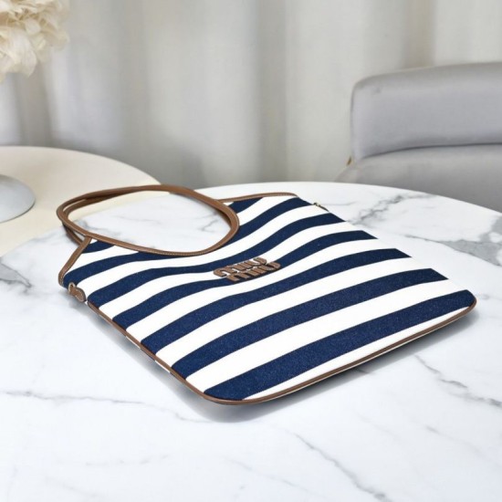 Replica di lusso Imitazioni borse griffate tote tela Ivy di Miu Miu 5BG231 blu navy con righe bianche Imitazioni Cloni Imitazioni borse griffate tote tela Ivy di Miu Miu 5BG231 blu navy con righe bianche firmate