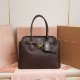 Replica di lusso Borsa tote Miu Miu Adventure nappa marrone Imitazioni Cloni Borsa tote Miu Miu Adventure nappa marrone firmate