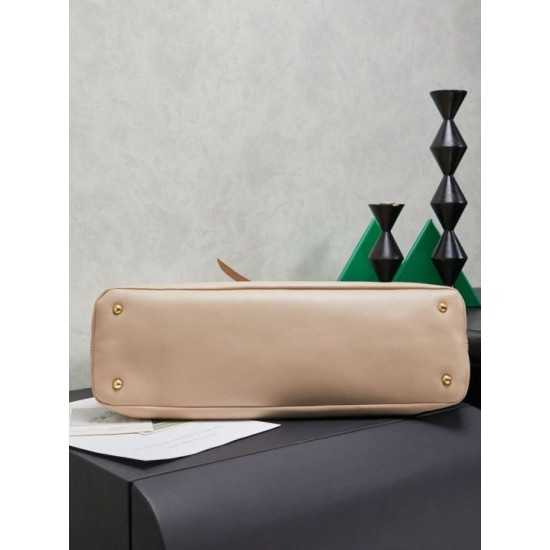 Replica di lusso Imitazioni borse griffate Tote Miumiu Adventure Nappa 5BG310 Crema Imitazioni Cloni Imitazioni borse griffate Tote Miumiu Adventure Nappa 5BG310 Crema firmate