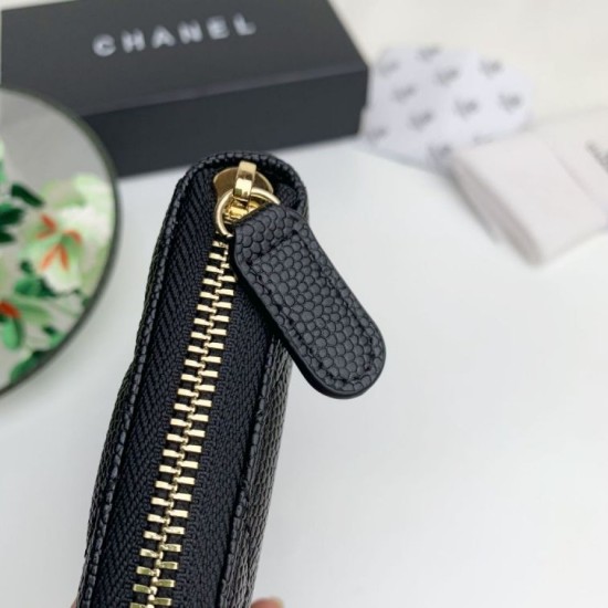 Cloni Portafoglio grande Chanel Caviar trapuntato con soffietto e cerniera nero  firmate