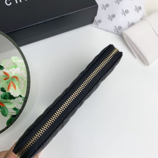 Cloni Portafoglio grande Chanel Caviar trapuntato con soffietto e cerniera nero  firmate