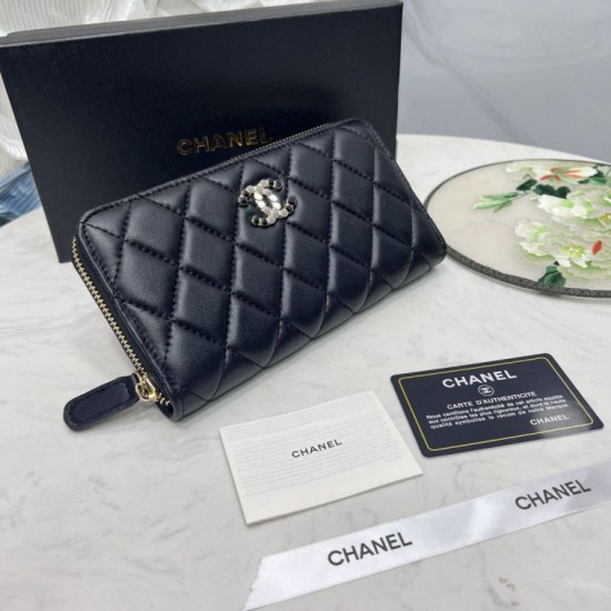 Replica di lusso Pari Portafoglio lungo Chanel trapuntato con logo CC e cerniera Imitazioni Cloni Pari replica Portafoglio lungo Chanel trapuntato con logo CC e cerniera firmate
