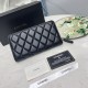 Replica di lusso Pari Portafoglio lungo Chanel trapuntato con logo CC e cerniera Imitazioni Cloni Pari replica Portafoglio lungo Chanel trapuntato con logo CC e cerniera firmate