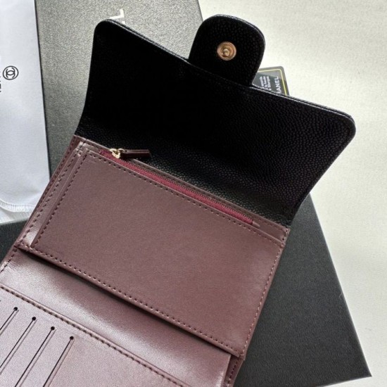 Replica di lusso Portacarte Chanel Caviar trapuntato con patta nero e dettagli oro Imitazioni Cloni Portacarte Chanel Caviar trapuntato con patta nero e dettagli oro firmate