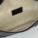 Cloni Marsupio piccolo Gucci GG Emblem Uomo 821165 nero firmate