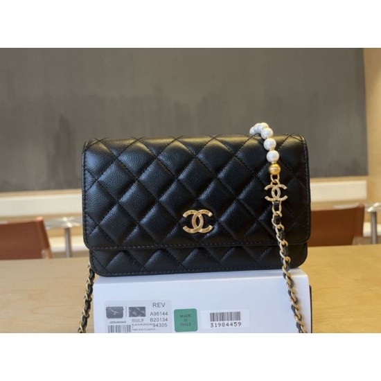 Replica di lusso Portafoglio Chanel trapuntato in caviale perlato con catena Woc Nero Imitazioni Cloni Portafoglio Chanel trapuntato in caviale perlato con catena Woc Nero firmate
