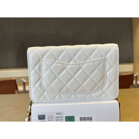 Replica di lusso Borse Portafoglio Chanel trapuntato in caviale perlato con catena Woc Bianco Imitazioni Replica Borse Portafoglio Chanel trapuntato in caviale perlato con catena Woc Bianco firmate
