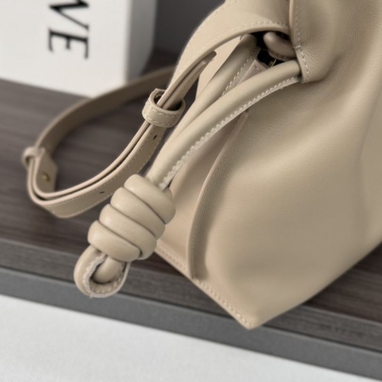 Replica di lusso Pochette con coulisse Borse Loewe Flamenco Beige Imitazioni Cloni Pochette con coulisse Borse Loewe Flamenco Beige firmate