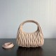 Replica di lusso Borsa hobo mini/piccolo Miu Miu Wander Matelasse Beige Imitazioni Cloni Borsa hobo mini/piccolo Miu Miu Wander Matelasse Beige firmate