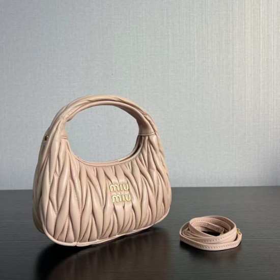 Replica di lusso Borsa hobo mini/piccolo Miu Miu Wander Matelasse Beige Imitazioni Cloni Borsa hobo mini/piccolo Miu Miu Wander Matelasse Beige firmate
