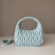 Cloni Borsa hobo mini/piccolo Miu Miu Wander Matelasse Blu firmate