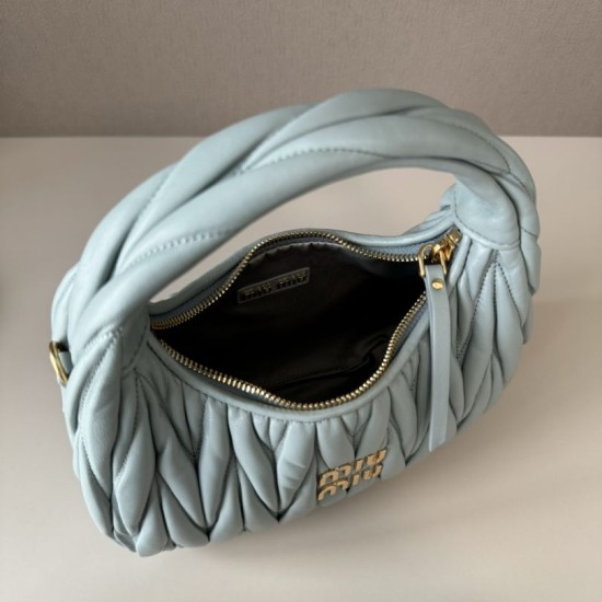 Cloni Borsa hobo mini/piccolo Miu Miu Wander Matelasse Blu firmate