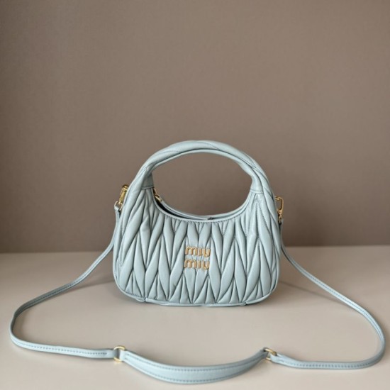 Cloni Borsa hobo mini/piccolo Miu Miu Wander Matelasse Blu firmate