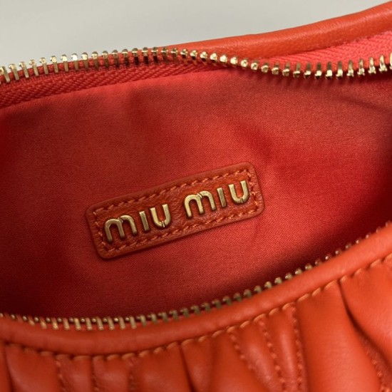 Cloni Borsa hobo mini/piccolo Miu Miu Wander Matelasse Arancia firmate