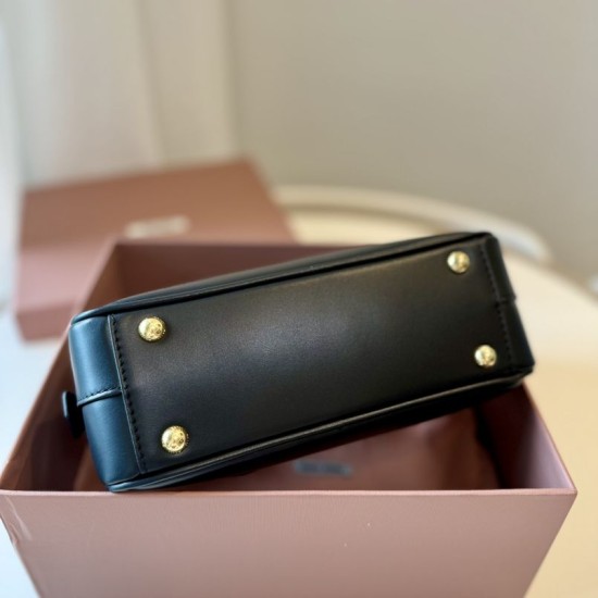 Replica di lusso Borse Alta Qualità a mano Miu Miu Arcadie 5BB142 Nero Imitazioni Cloni Borse Replica Alta Qualità a mano Miu Miu Arcadie 5BB142 Nero firmate