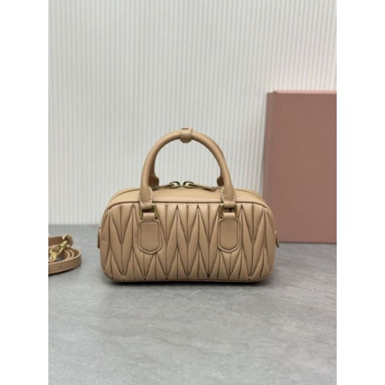 Replica di lusso Borsa a mano Miu Miu Arcadie Matelassé Nappa 5BB142 marrone Imitazioni Cloni Borsa a mano Miu Miu Arcadie Matelassé Nappa 5BB142 marrone firmate
