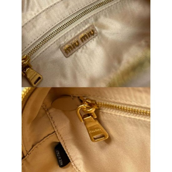 Replica di lusso Borsa a mano Miu Miu Arcadie Matelassé Nappa 5BB142 marrone Imitazioni Cloni Borsa a mano Miu Miu Arcadie Matelassé Nappa 5BB142 marrone firmate
