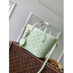 Louis Vuitton Blossom PM M27599 Verde