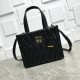 Replica di lusso Borsa tote Miu Miu in pelle nappa trapuntata nera Imitazioni Cloni Borsa tote Miu Miu in pelle nappa trapuntata nera firmate