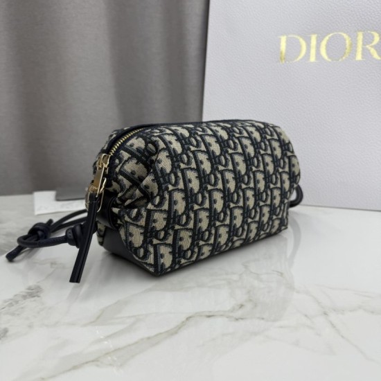 Replica di lusso Pochette Borse Dior Bow Dior jacquard Oblique con motivo blu Imitazioni Cloni Pochette Borse Dior Bow Dior jacquard Oblique con motivo blu firmate