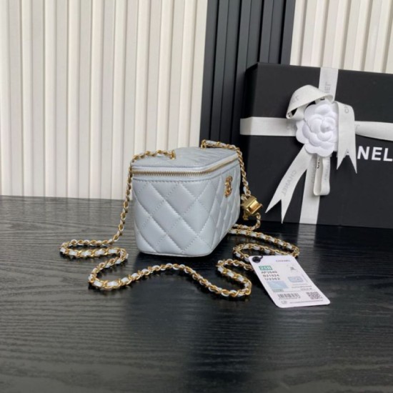 Replica di lusso Beauty case piccolo Chanel con tracolla a catena Ap3940 Blu Imitazioni Cloni Beauty case piccolo Chanel con tracolla a catena Ap3940 Blu firmate