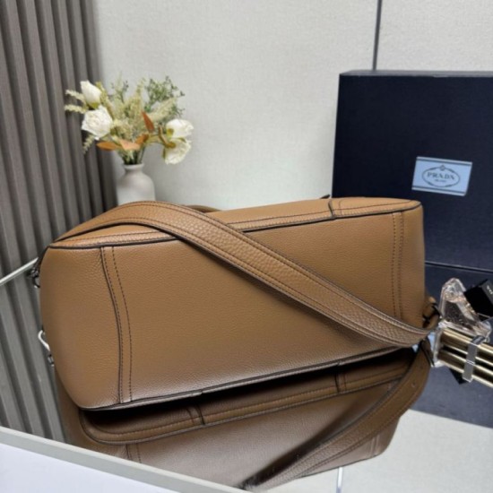 Replica di lusso Borse tote grande Prada 1BG602 Marrone Imitazioni Cloni Borse Replica tote grande Prada 1BG602 Marrone firmate