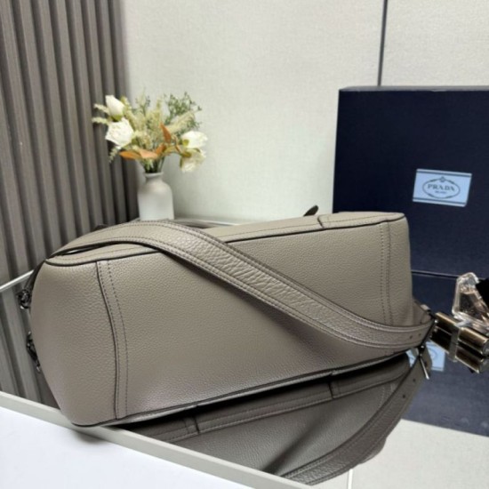 Replica di lusso Borsa tote grande Prada 1BG602 Grigia Imitazioni Cloni Borsa tote grande Prada 1BG602 Grigia firmate