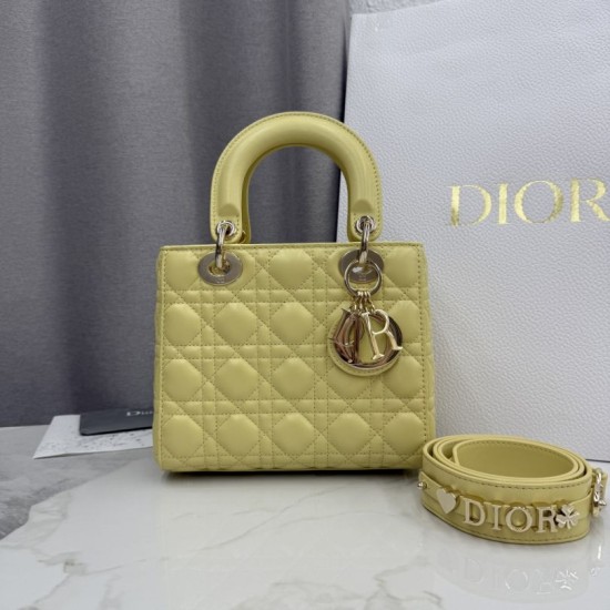Replica di lusso Borsa Dior Lady Dior Piccolo Cannage Gialla Imitazioni Cloni Borsa Dior Lady Dior Piccolo Cannage Gialla firmate