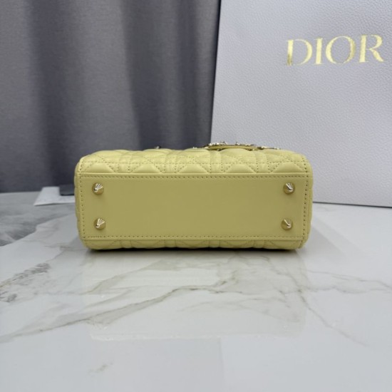 Replica di lusso Borsa Dior Lady Dior Piccolo Cannage Gialla Imitazioni Cloni Borsa Dior Lady Dior Piccolo Cannage Gialla firmate