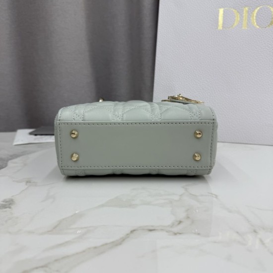 Replica di lusso Borsa Dior Lady Dior Mini Cannage Verde Imitazioni Cloni Borsa Dior Lady Dior Mini Cannage Verde firmate