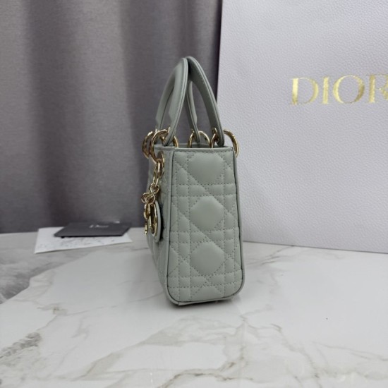 Replica di lusso Borsa Dior Lady Dior Mini Cannage Verde Imitazioni Cloni Borsa Dior Lady Dior Mini Cannage Verde firmate