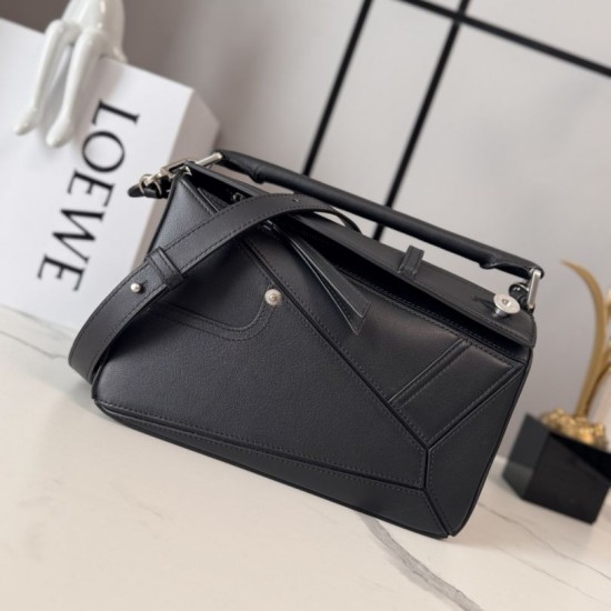 Replica di lusso Borsa Piccola Loewe Panta Puzzle nera Imitazioni Cloni Borsa Piccola Loewe Panta Puzzle nera firmate