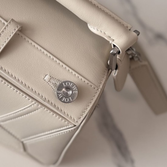 Replica di lusso Borse Piccola Loewe Panta Puzzle Beige Imitazioni Cloni Borse Replica Piccola Loewe Panta Puzzle Beige firmate