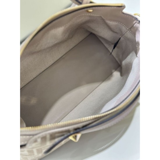 Replica di lusso Borsa a mano media Fendi By The Way morbida marrone Imitazioni Cloni Borsa a mano media Fendi By The Way morbida marrone firmate